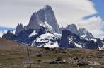 Cada vez mais próximos do Cerro Fitz Roy durante a caminhada da Loma del Pliegue Tumbado, no Parque Nacional Los Glaciares, em El Chaltén, na patagônia argentina